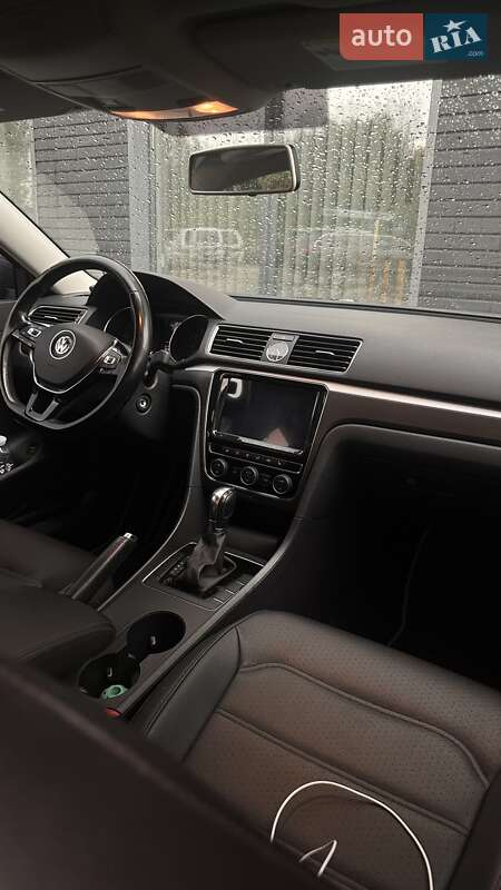 Седан Volkswagen Passat 2016 в Черкассах