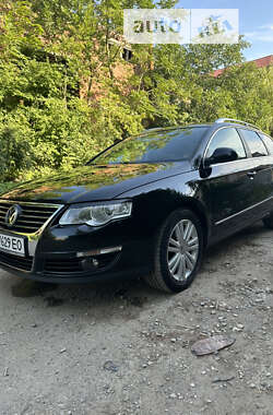 Універсал Volkswagen Passat 2006 в Коломиї