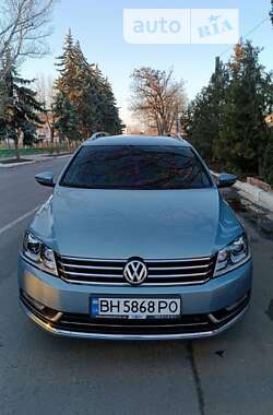 Универсал Volkswagen Passat 2012 в Беляевке