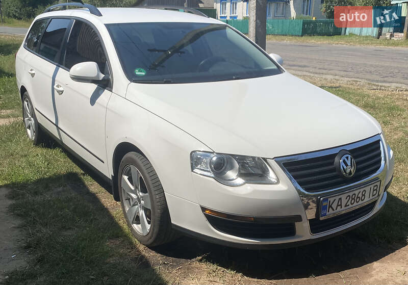 Універсал Volkswagen Passat 2009 в Чернігові