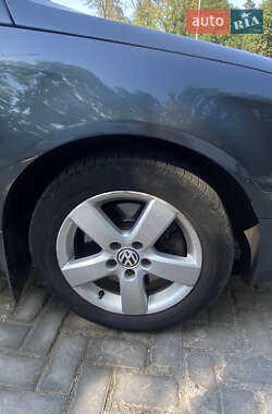 Універсал Volkswagen Passat 2008 в 