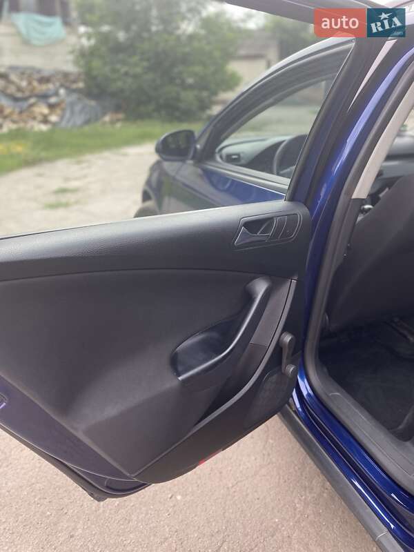 Универсал Volkswagen Passat 2006 в Терновке