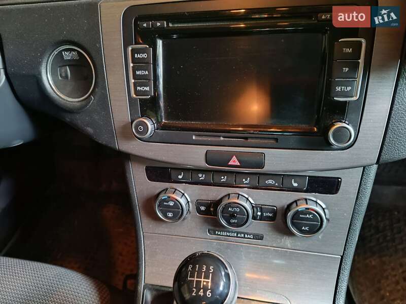 Универсал Volkswagen Passat 2012 в Черновцах