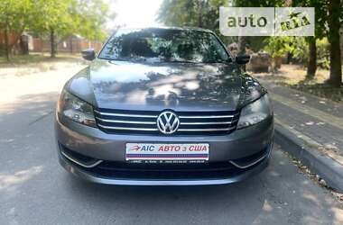 Седан Volkswagen Passat 2014 в Києві