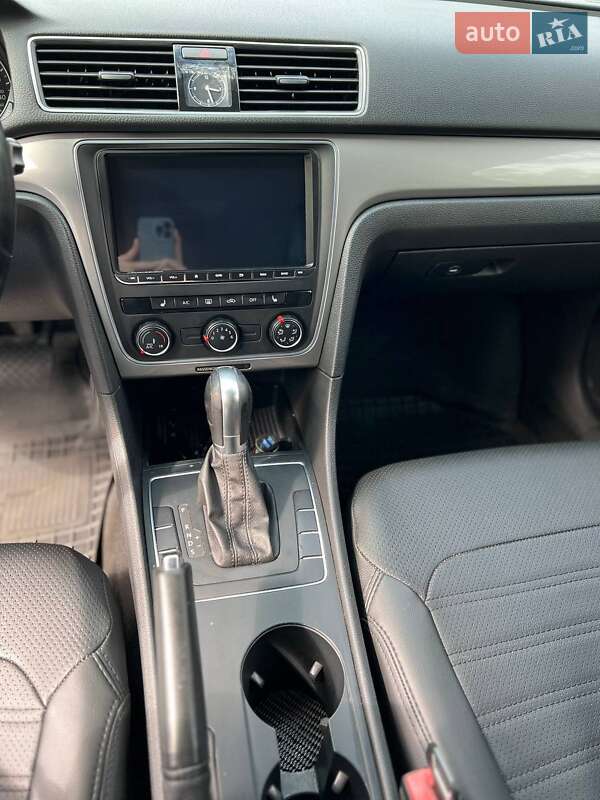 Седан Volkswagen Passat 2014 в Запорожье фото 6 Седан Volkswagen Passat 2014 в Запорожье