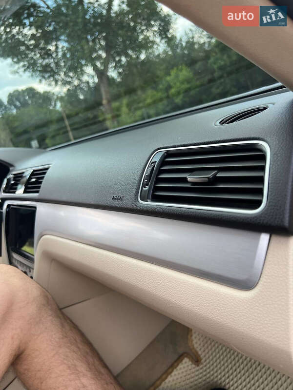 Седан Volkswagen Passat 2012 в Одессе