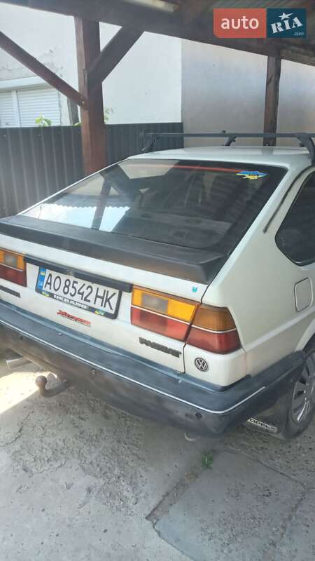 Хэтчбек Volkswagen Passat 1986 в Виноградове