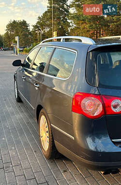 Універсал Volkswagen Passat 2006 в Звягелі