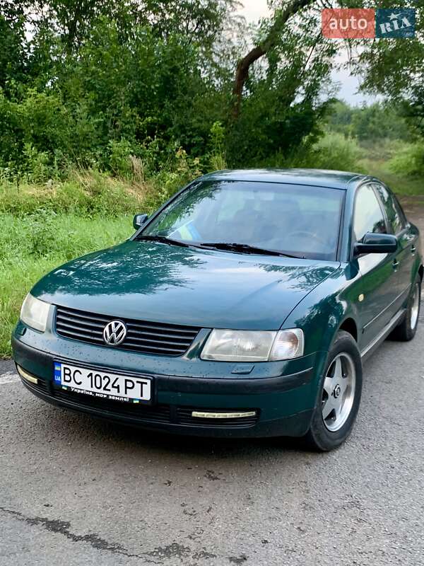 Седан Volkswagen Passat 1999 в Львові