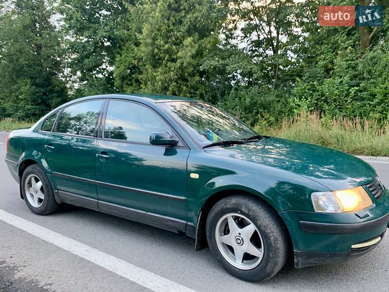 Седан Volkswagen Passat 1999 в Львові