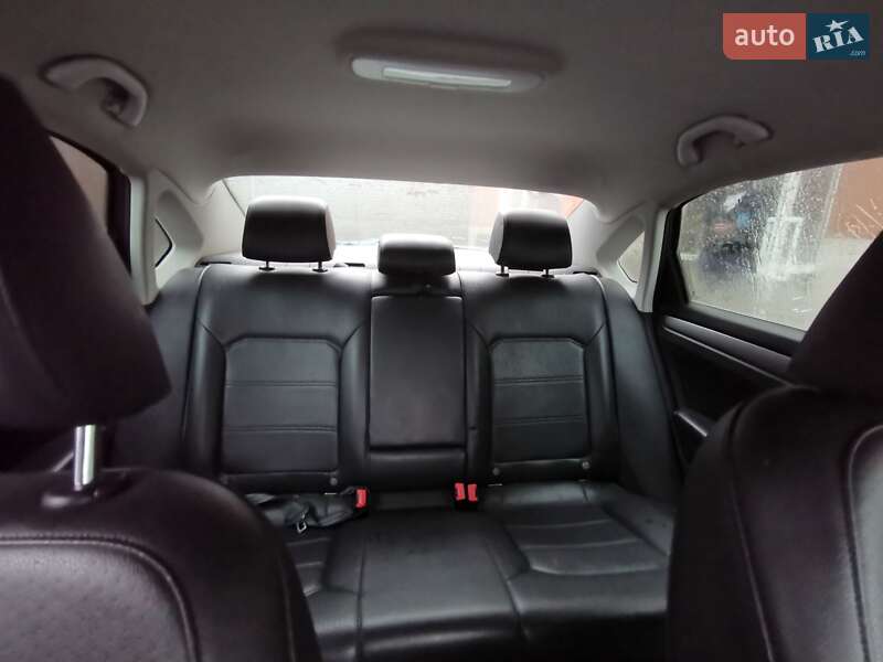 Седан Volkswagen Passat 2013 в Владимире