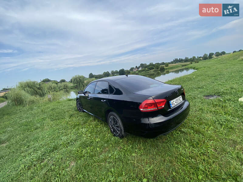 Седан Volkswagen Passat 2015 в Луцке