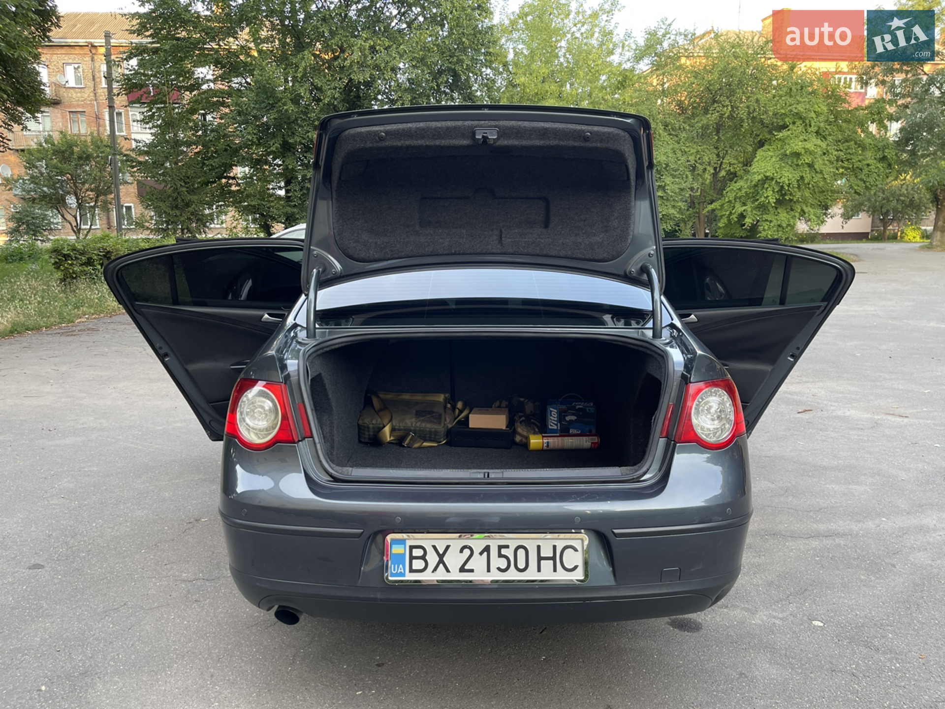 2010 Volkswagen Passat - мініатюра 3