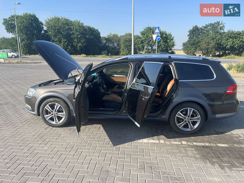 Универсал Volkswagen Passat 2014 в Каменском