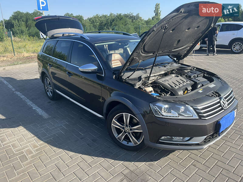 Универсал Volkswagen Passat 2014 в Каменском