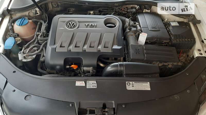 Универсал Volkswagen Passat 2011 в Львове