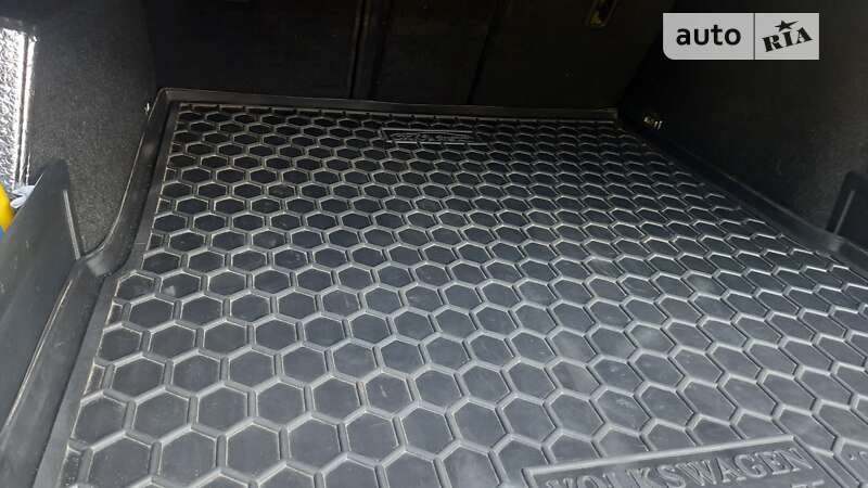 Универсал Volkswagen Passat 2011 в Львове