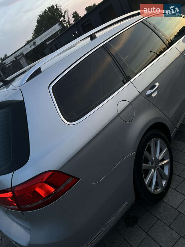 Універсал Volkswagen Passat 2013 в Львові