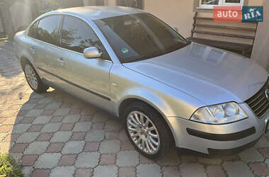 Седан Volkswagen Passat 2001 в Черновцах