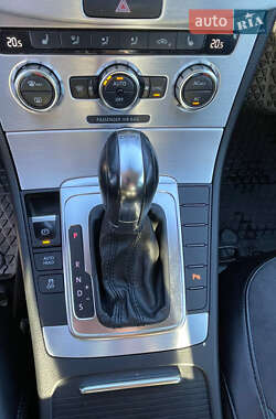 Седан Volkswagen Passat 2012 в 