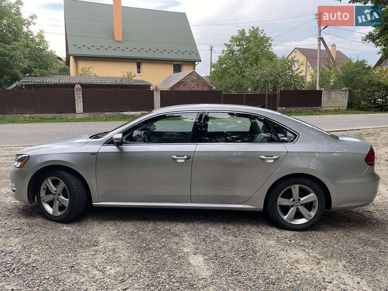 Седан Volkswagen Passat 2015 в Львове
