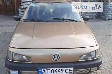 Седан Volkswagen Passat 1990 в Яремче