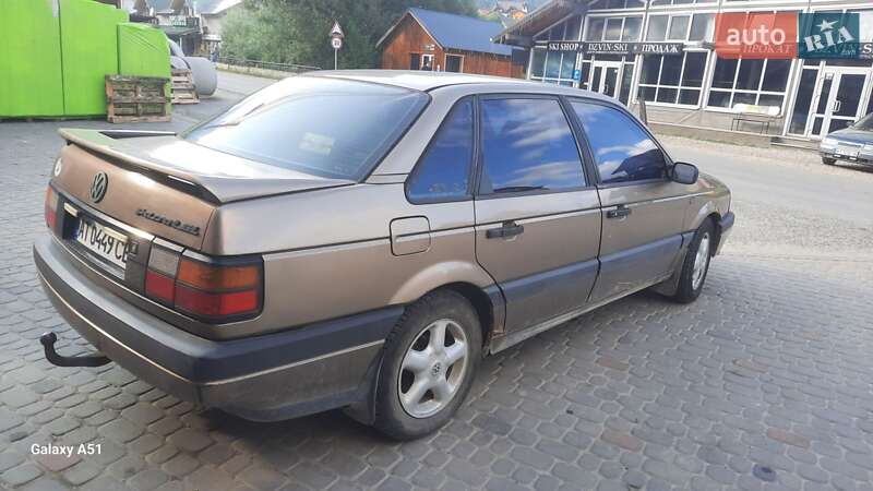 Седан Volkswagen Passat 1990 в Яремчі