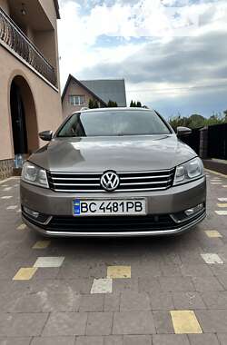 Універсал Volkswagen Passat 2011 в Самборі