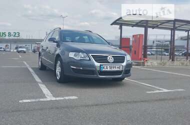 Универсал Volkswagen Passat 2008 в Киеве