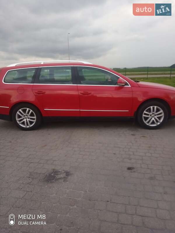 Універсал Volkswagen Passat 2010 в Радивиліві
