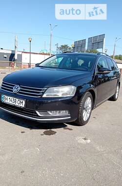 Универсал Volkswagen Passat 2012 в Одессе