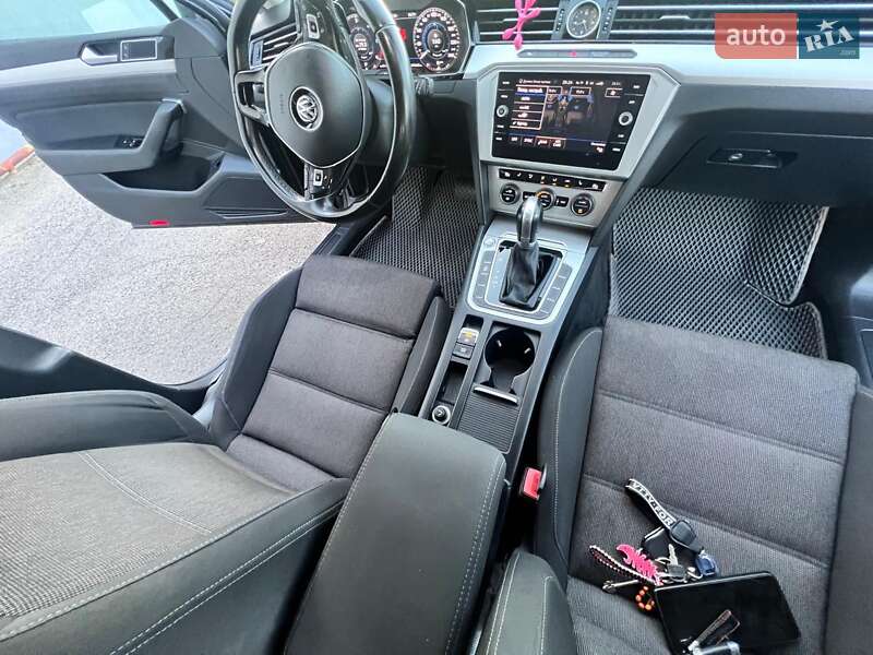Универсал Volkswagen Passat 2017 в Виннице
