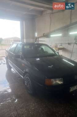 Седан Volkswagen Passat 1991 в Ямполі