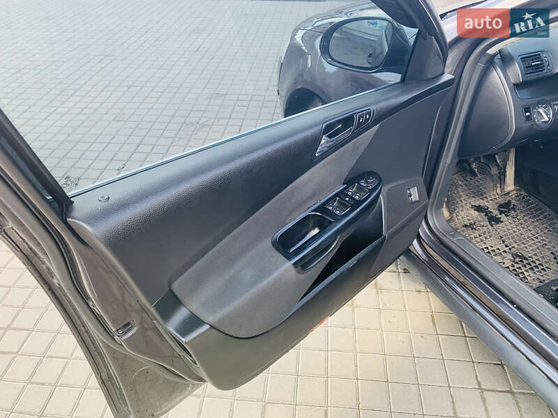 Седан Volkswagen Passat 2005 в Кропивницком фото 23 Седан Volkswagen Passat 2005 в Кропивницком
