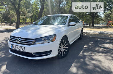 Седан Volkswagen Passat 2012 в Николаеве