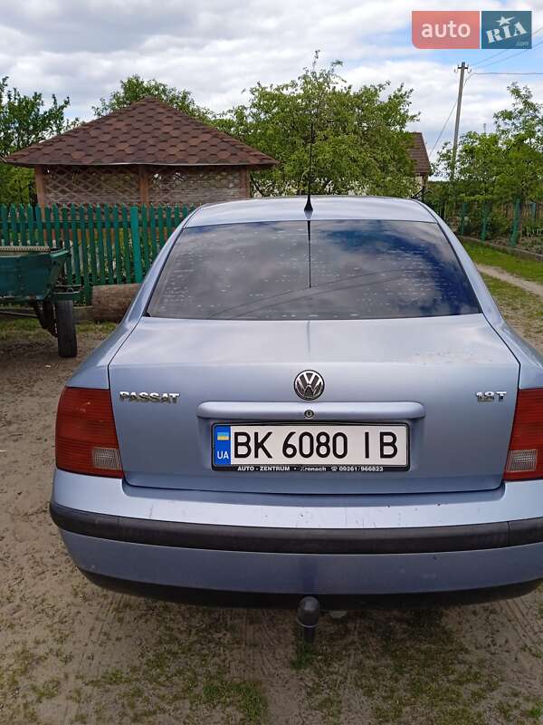 Седан Volkswagen Passat 1999 в Дубно