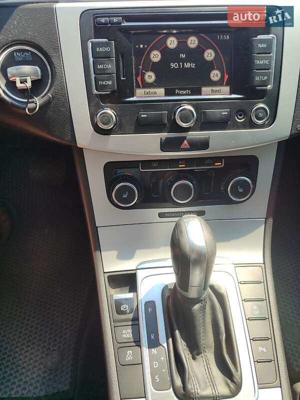 Универсал Volkswagen Passat 2014 в Днепре