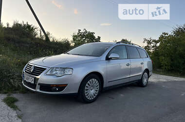 Универсал Volkswagen Passat 2008 в Ровно