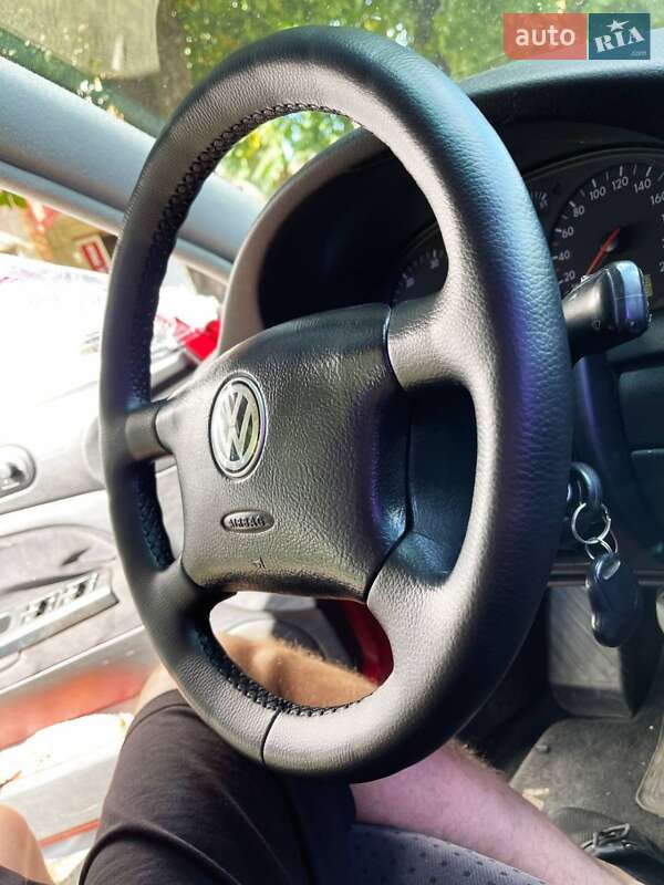 Седан Volkswagen Passat 1999 в Горохове