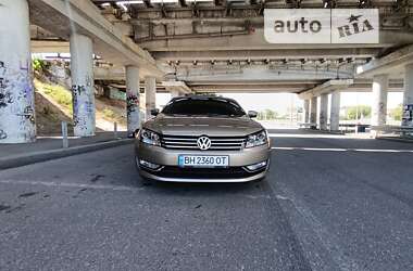 Седан Volkswagen Passat 2014 в Одесі