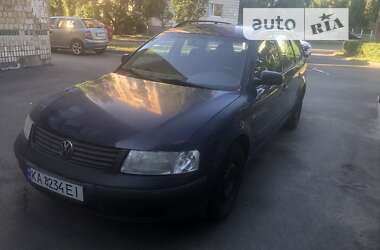 Универсал Volkswagen Passat 1998 в Киеве