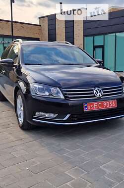 Универсал Volkswagen Passat 2012 в Хмельницком