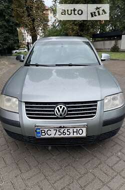 Седан Volkswagen Passat 2004 в Львові