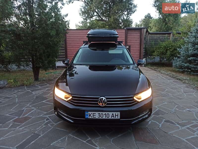 Універсал Volkswagen Passat 2015 в Дніпрі
