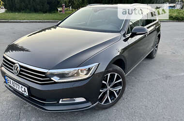 Универсал Volkswagen Passat 2015 в Шепетовке