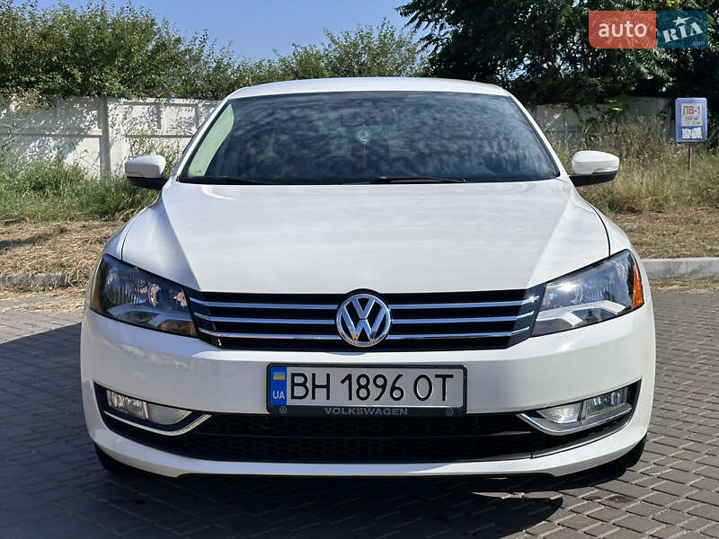 Седан Volkswagen Passat 2015 в Одессе