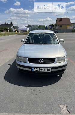 Седан Volkswagen Passat 1997 в Ковеле