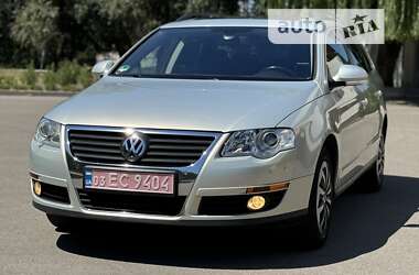 Універсал Volkswagen Passat 2009 в Дніпрі