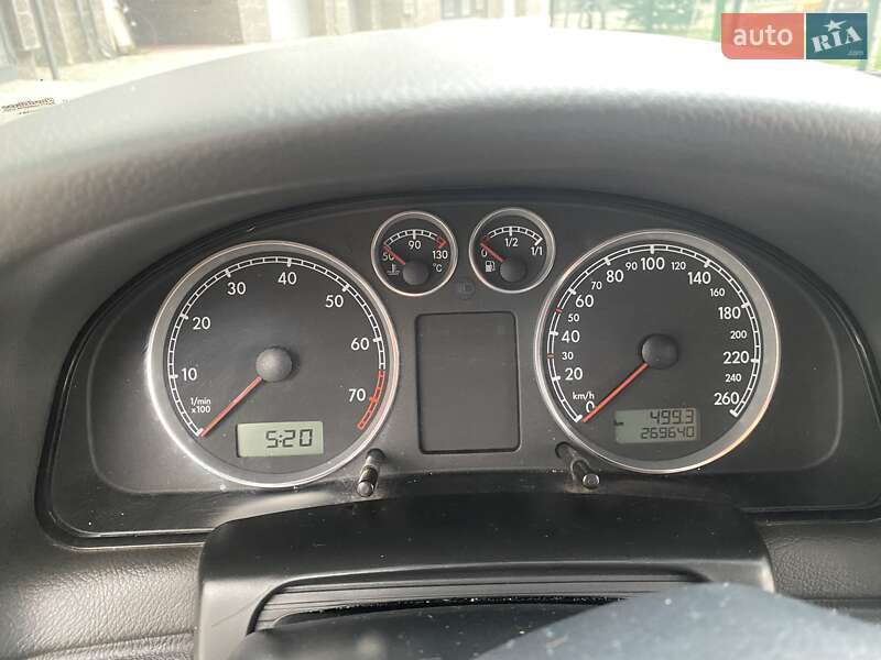 Седан Volkswagen Passat 2003 в Ивано-Франковске