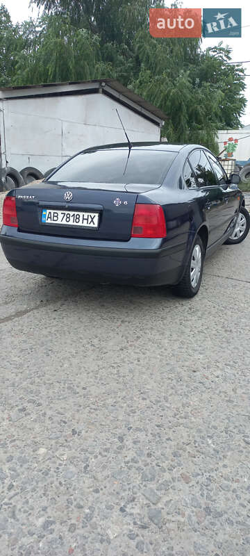 Седан Volkswagen Passat 1998 в Одессе
